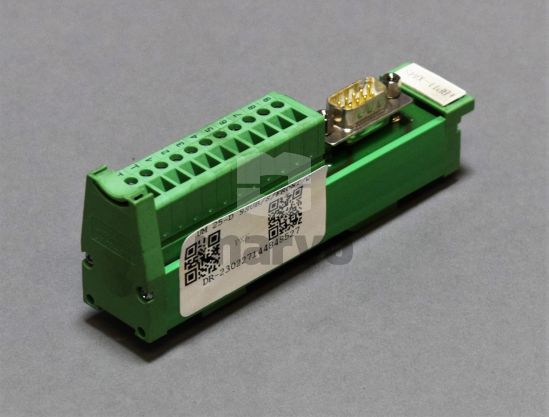 UM 25-D 9SUB/S/FRONT/Q